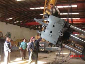 工廠沖床搬遷作業(yè)現(xiàn)場(chǎng)