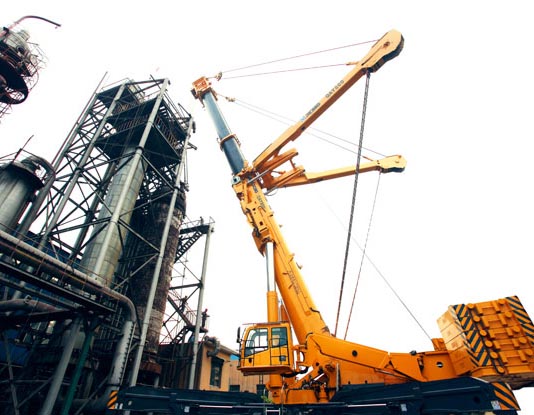 徐工400T帶超起汽車式吊車